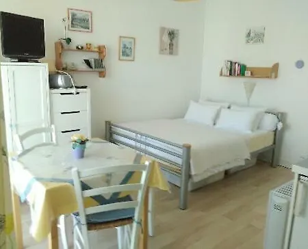 Le Provence Studio Equipe 2 Personnes, 3eme Etage, Ascenseur Balcon, Wifi, Parking Διαμέρισμα *