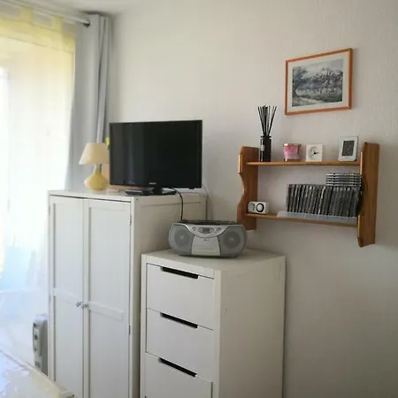 Le Provence Studio Equipe 2 Personnes, 3eme Etage, Ascenseur Balcon, Wifi, Parking