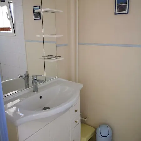 Le Provence Studio Equipe 2 Personnes, 3eme Etage, Ascenseur Balcon, Wifi, Parking